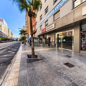 Holidays2malaga Salitre Cerca Estacion Ave & Fibra Wifi Apartamento Málaga